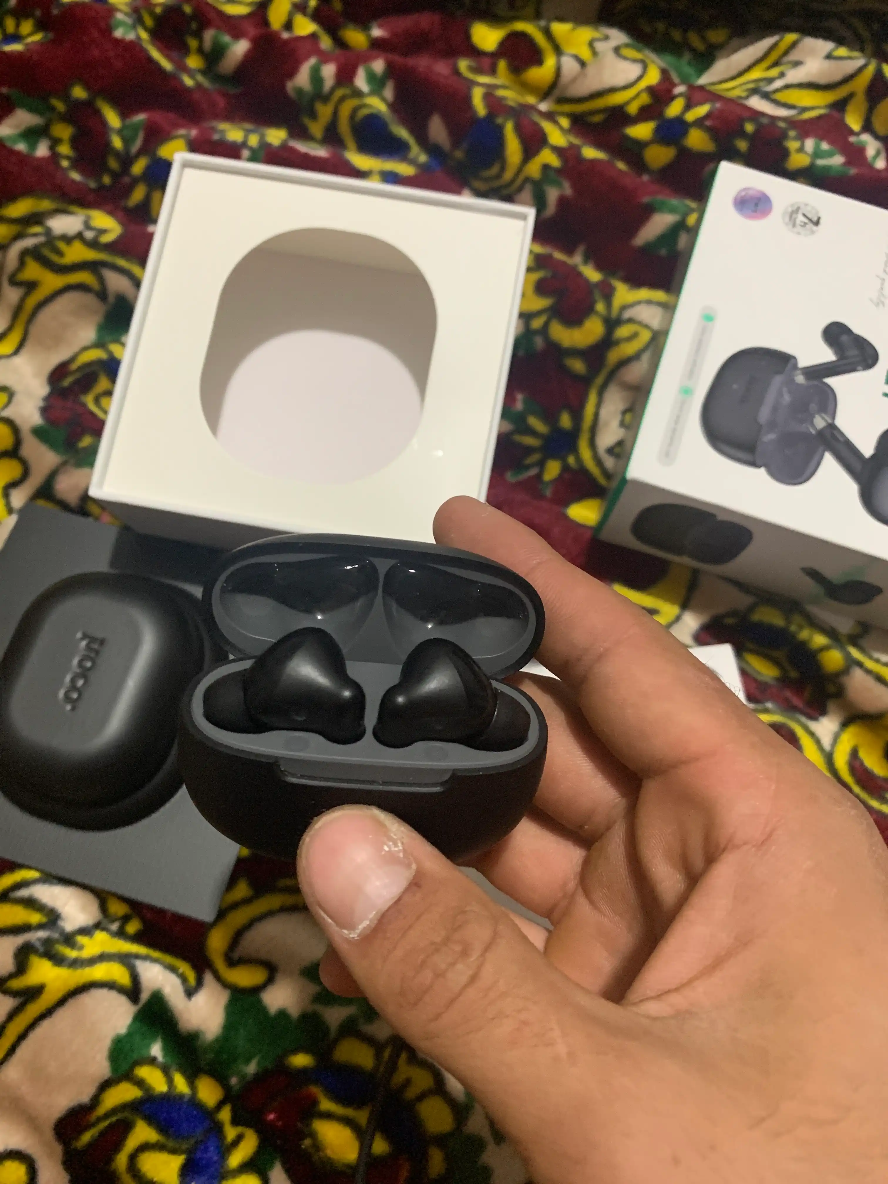 Hoco EQ24 simsiz quloqchinlar, andraid va iphone uchun