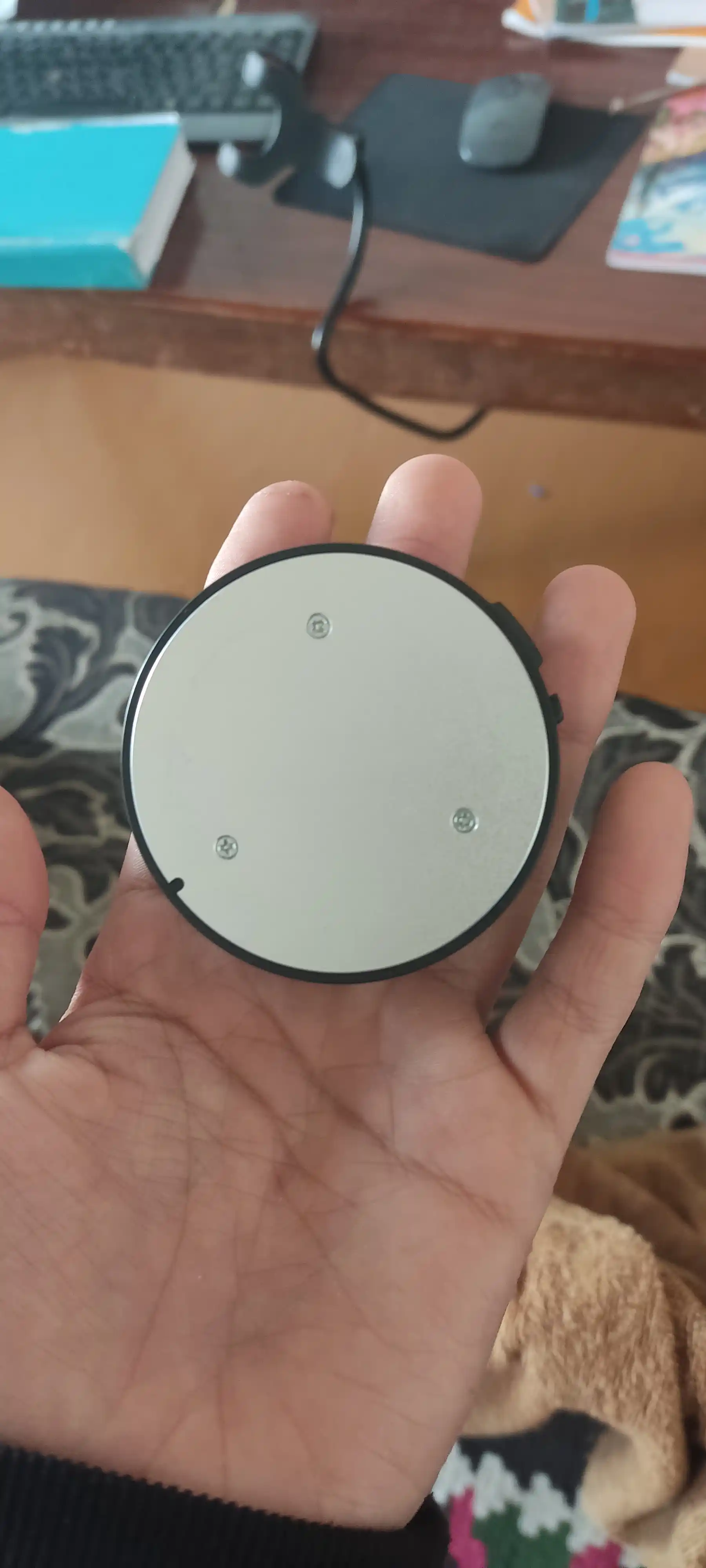 Kuler magnitli SL-10 telefon uchun sovutgich