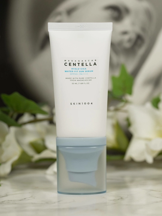 Centella bilan quyoshdan himoya qiluvchi krem SPF 50+ Skin1004 Madagascar, 50 ml - 