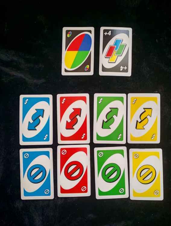 UNO stol o'yini, Memo, Dos, Uno wild kartalari, flip, Minecraft, Mafiya, Skibidi toilet