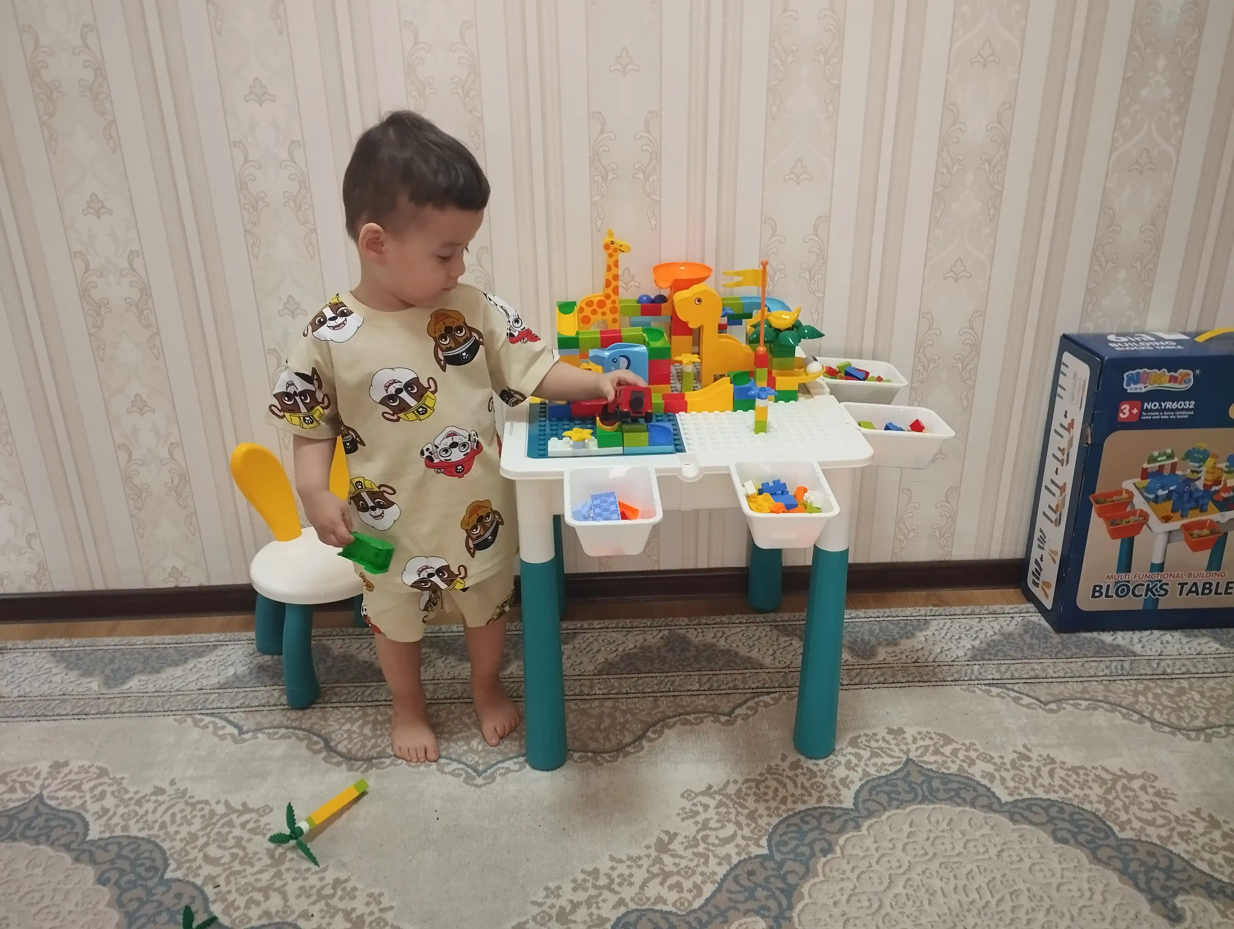 Детский конструктор стол и стульчик