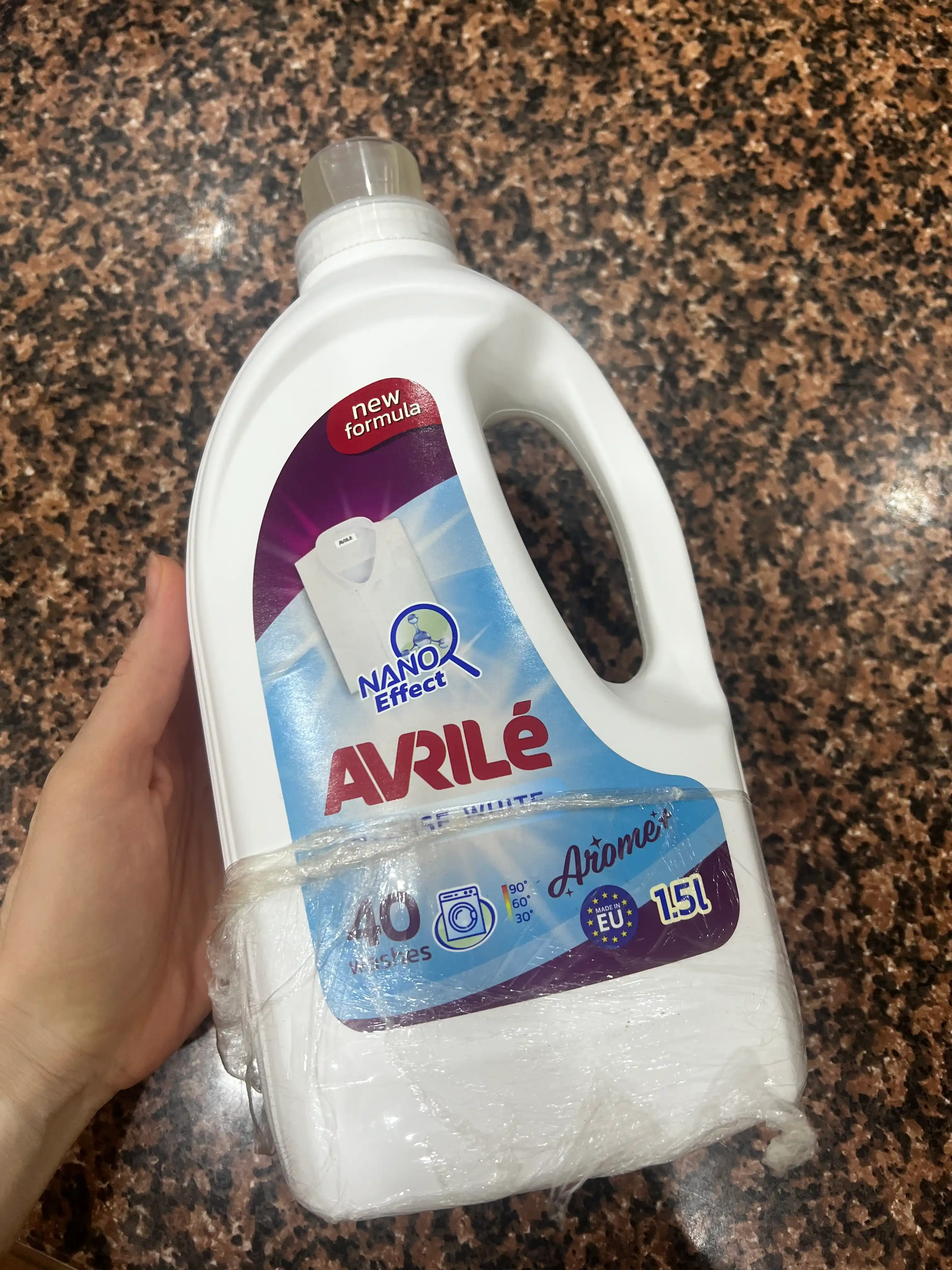AVRILÉ INTENSE WHITE Oq kiyimlar uchun kir yuvish geli
