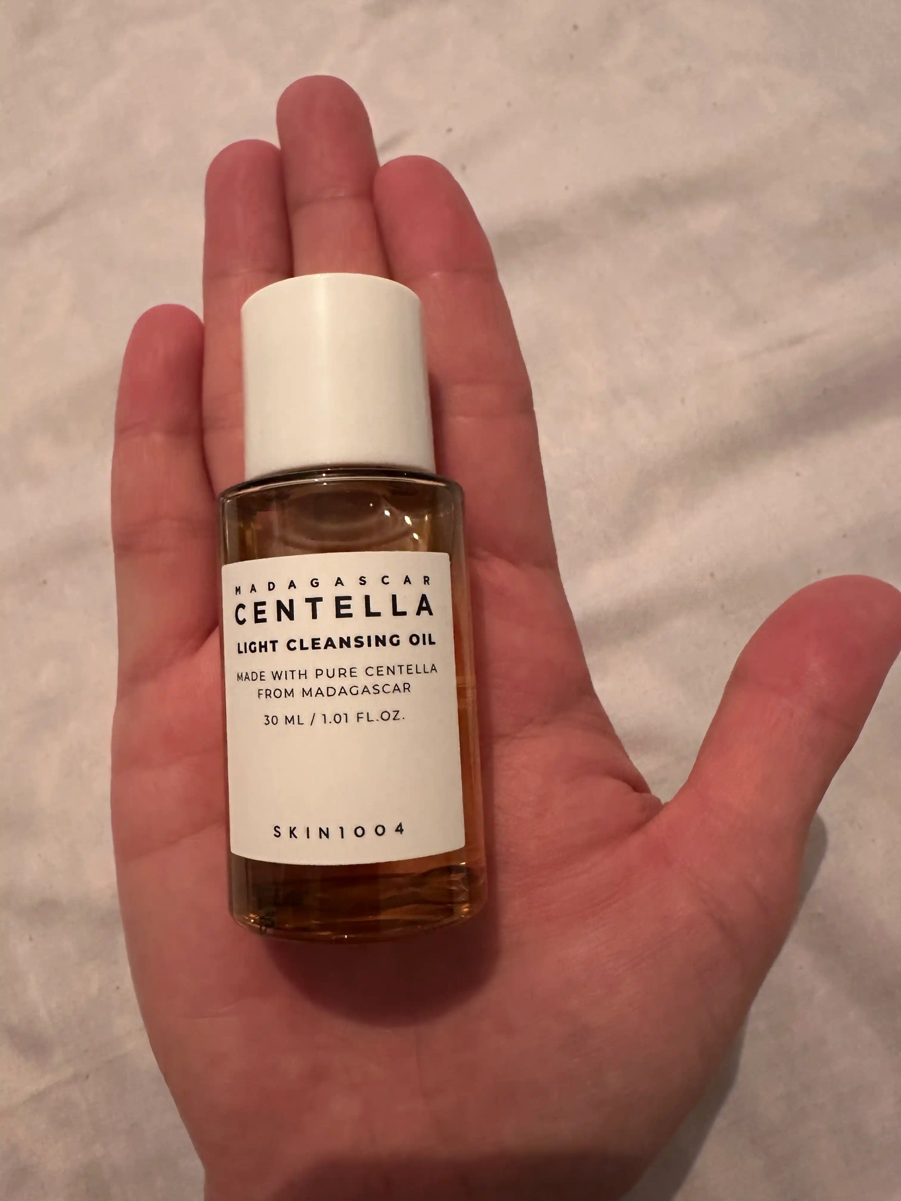 SKIN1004 Madagascar Centella Light Cleansing Oil, 30 ml, yengil tozalovchi gidrofil moy