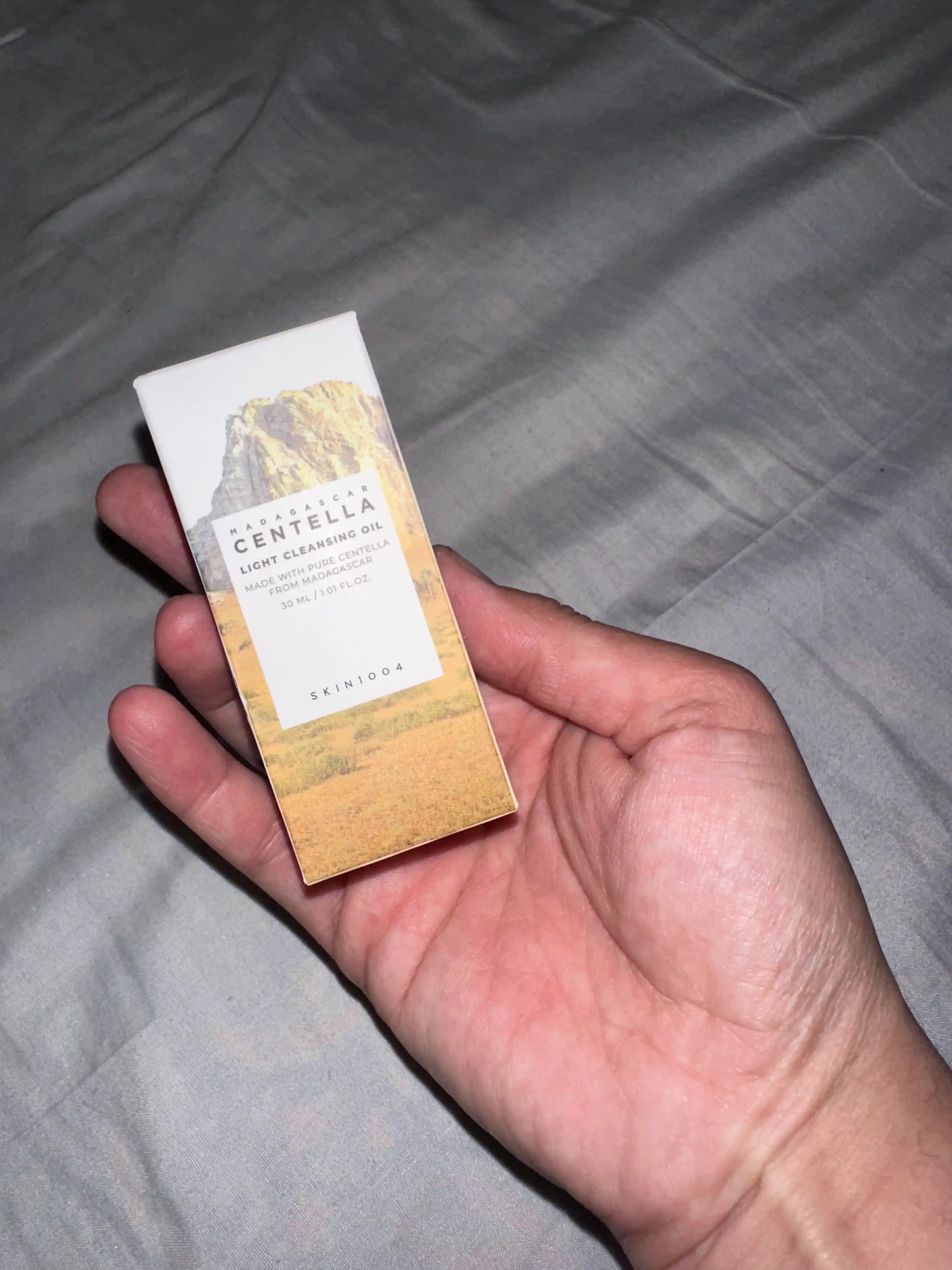 SKIN1004 Madagascar Centella Light Cleansing Oil, 30 ml, yengil tozalovchi gidrofil moy