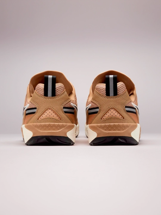 Erkaklar, ayollar, o‘smirlar krossovkalari Nike JAM, zal uchun, sport uchun, 41–45
