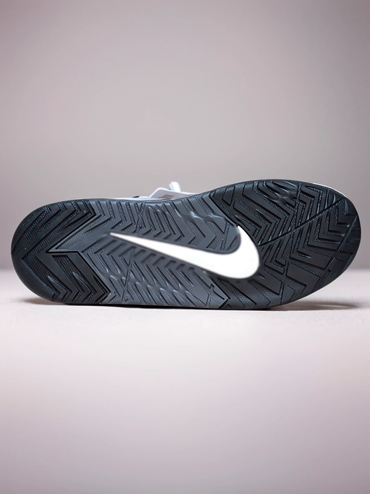 Erkaklar, ayollar, o‘smirlar krossovkalari Nike JAM, zal uchun, sport uchun, 41–45