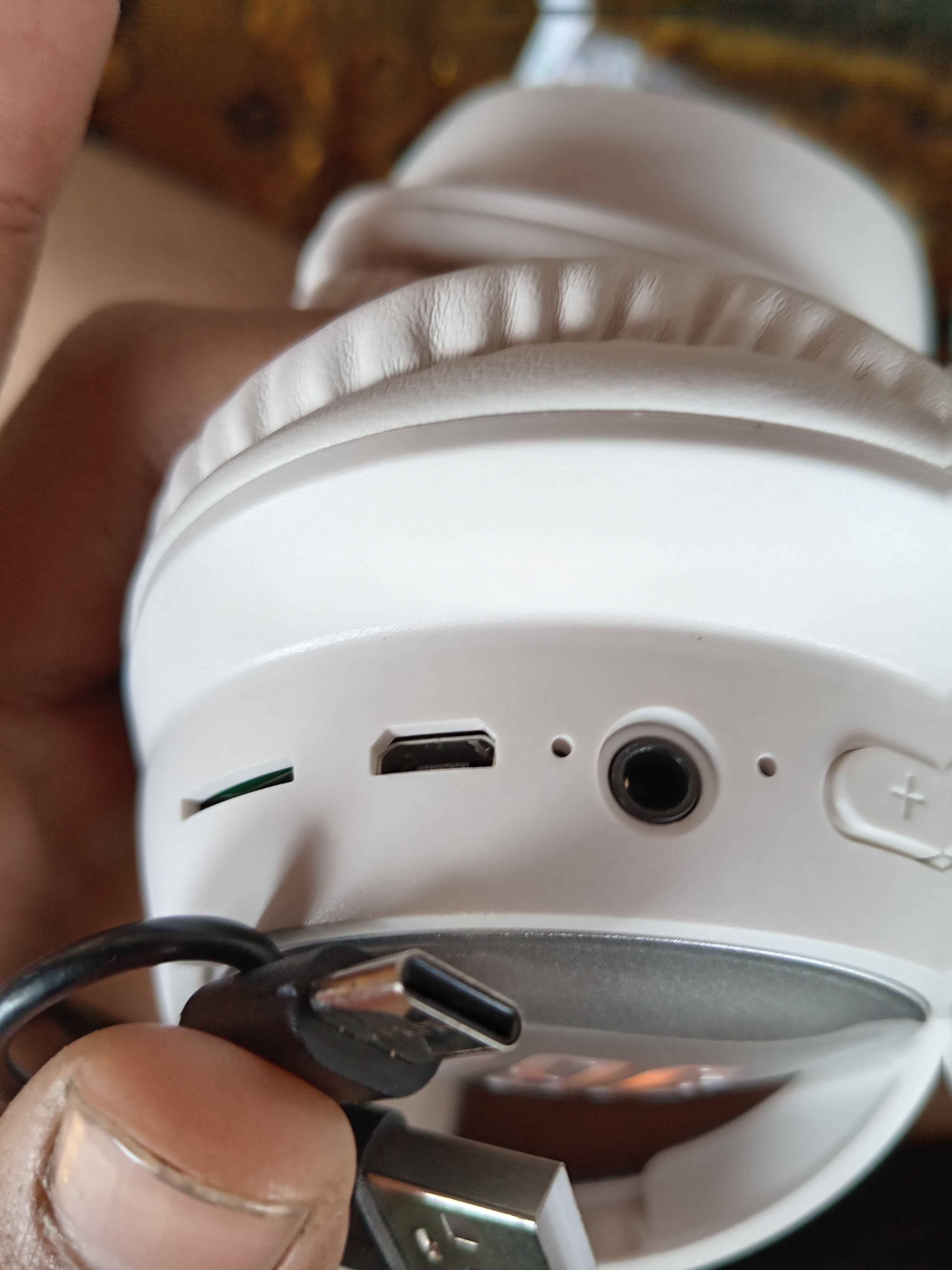 JBL TUNE 800 BT oyin quloqchinlari, simsiz, kuchli ovoz, bass ishqibozlariga