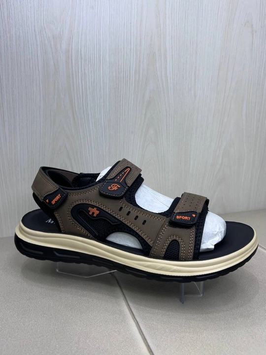 Erkaklar sandalilari, 40-45