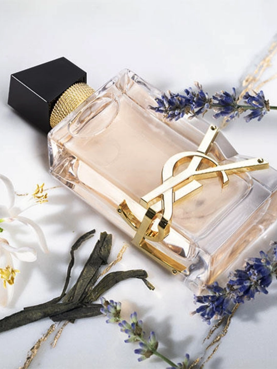 LABOR Parfum Libre Yves Saint Laurent, ayollar parfyumi maxsus flakonlarda