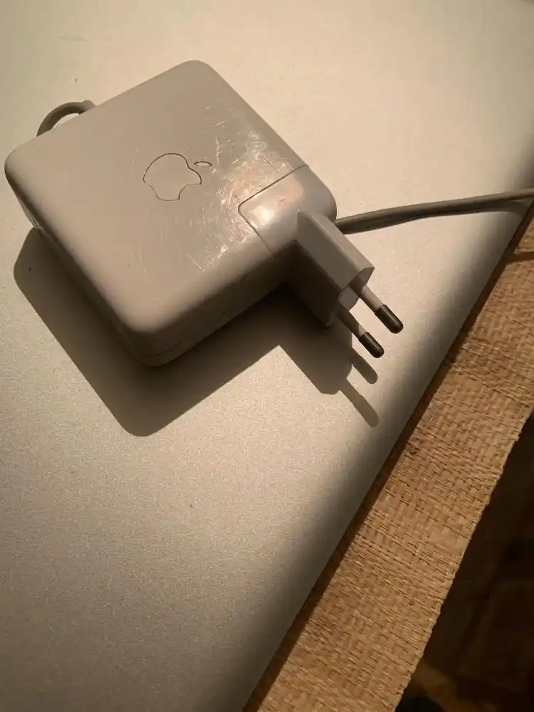MacBook va iPad uchun EuroPlug adapteri, EuroPlug bilan quvvatlash adapteri