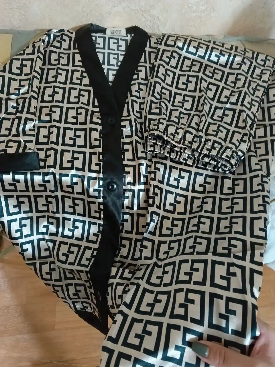 Shim va ko‘ylakli ipakli pijama
