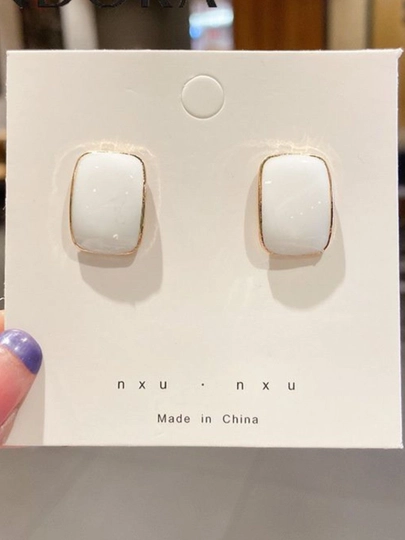 Серьги для женщин и девушек — BLUED-0000001-МОЛОЧ