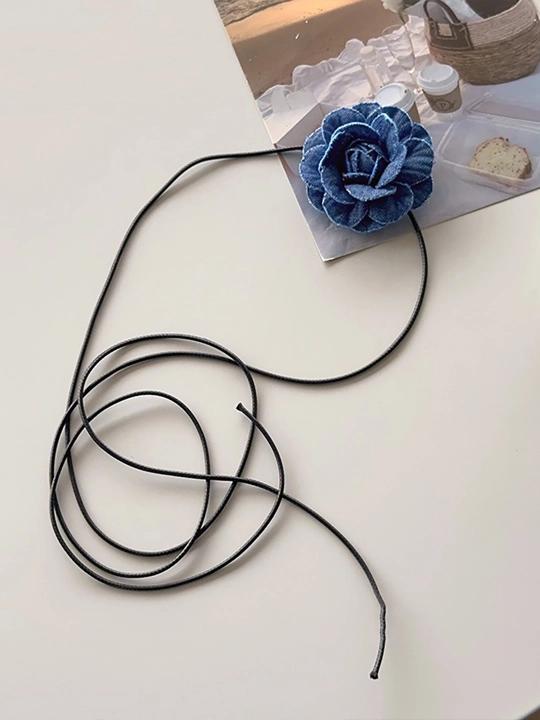 Gulli bo'yinbog'li choker