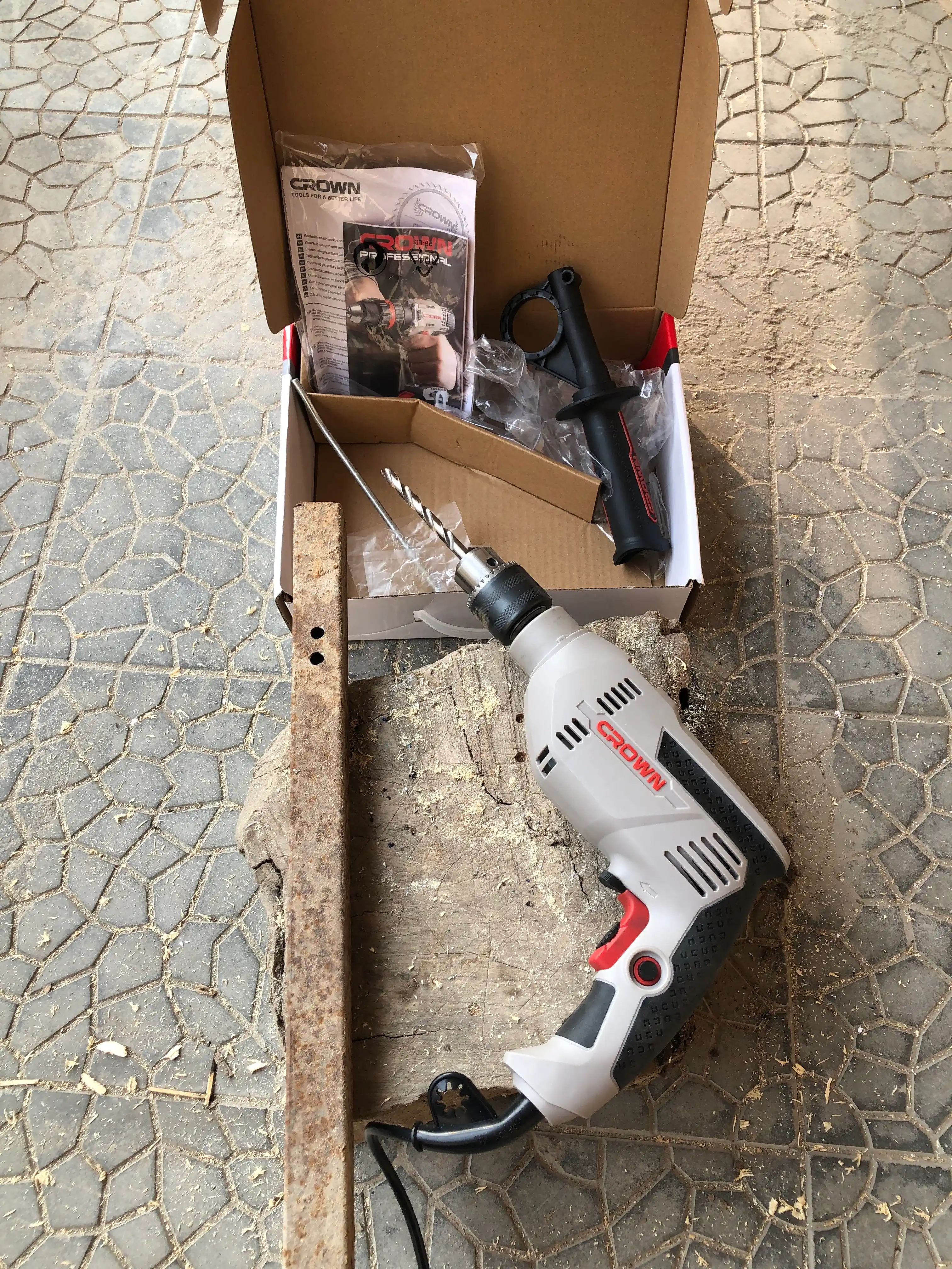 Дрель ударная CROWN CT10128, 600W