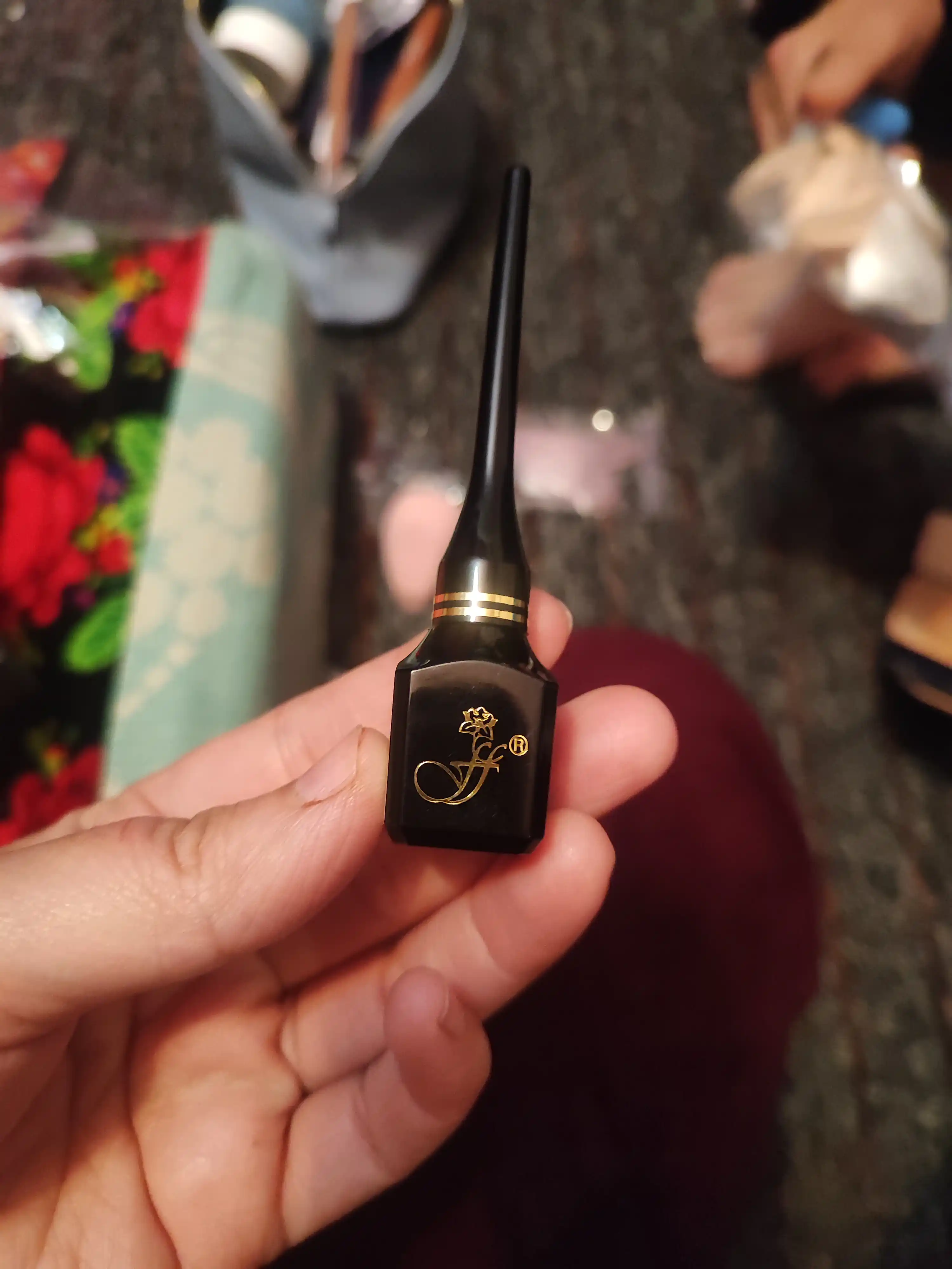Подводка для глаз Professional Eyeliner 5,5 мл, черная