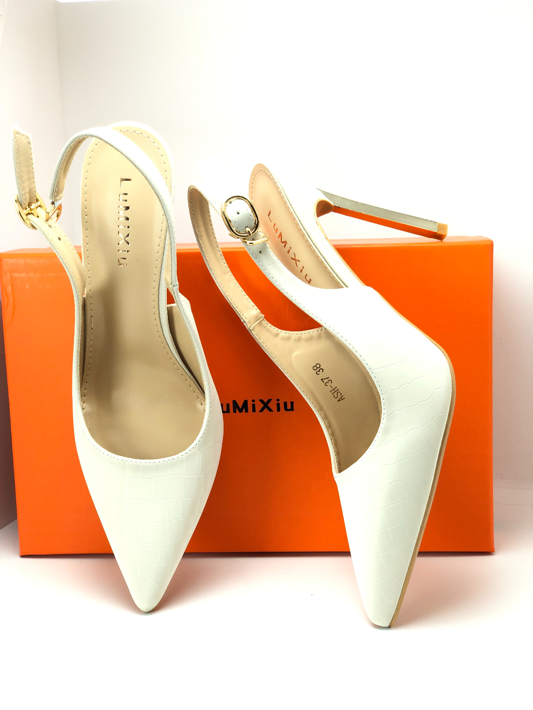 Porno video: Men bir qulning ogziga siydim va uning yuziga otirdim. Sex Freaks ni onlayn tomosha qiling