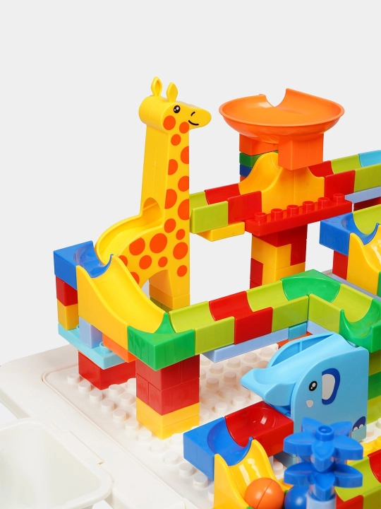 Детский стол и стульчик с лего кубиками в комплекте