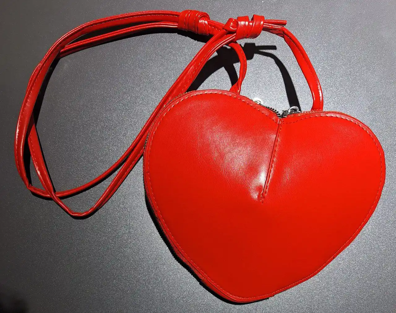 LoveMe Heart ayollar sumkasi, yurak shaklida, yelkama
