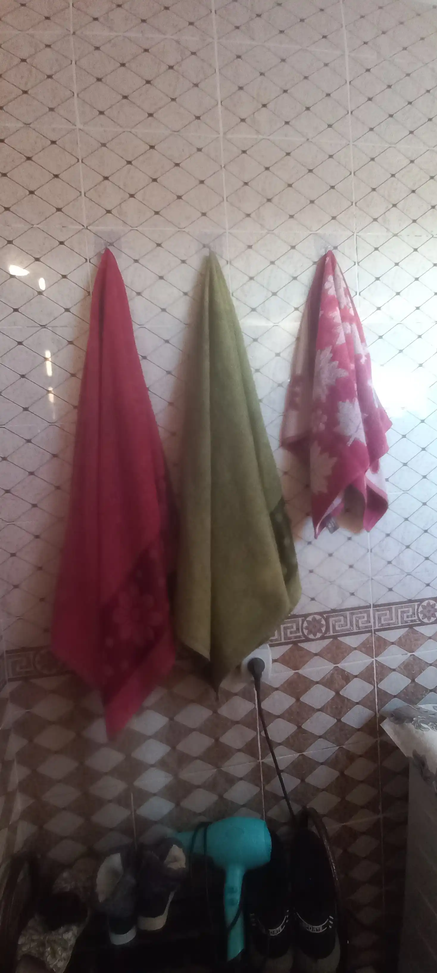 Ilgichlar, oshxona va hammom uchun o'zi yopishqoq devor ilgichlar, 15 kg yukgacha