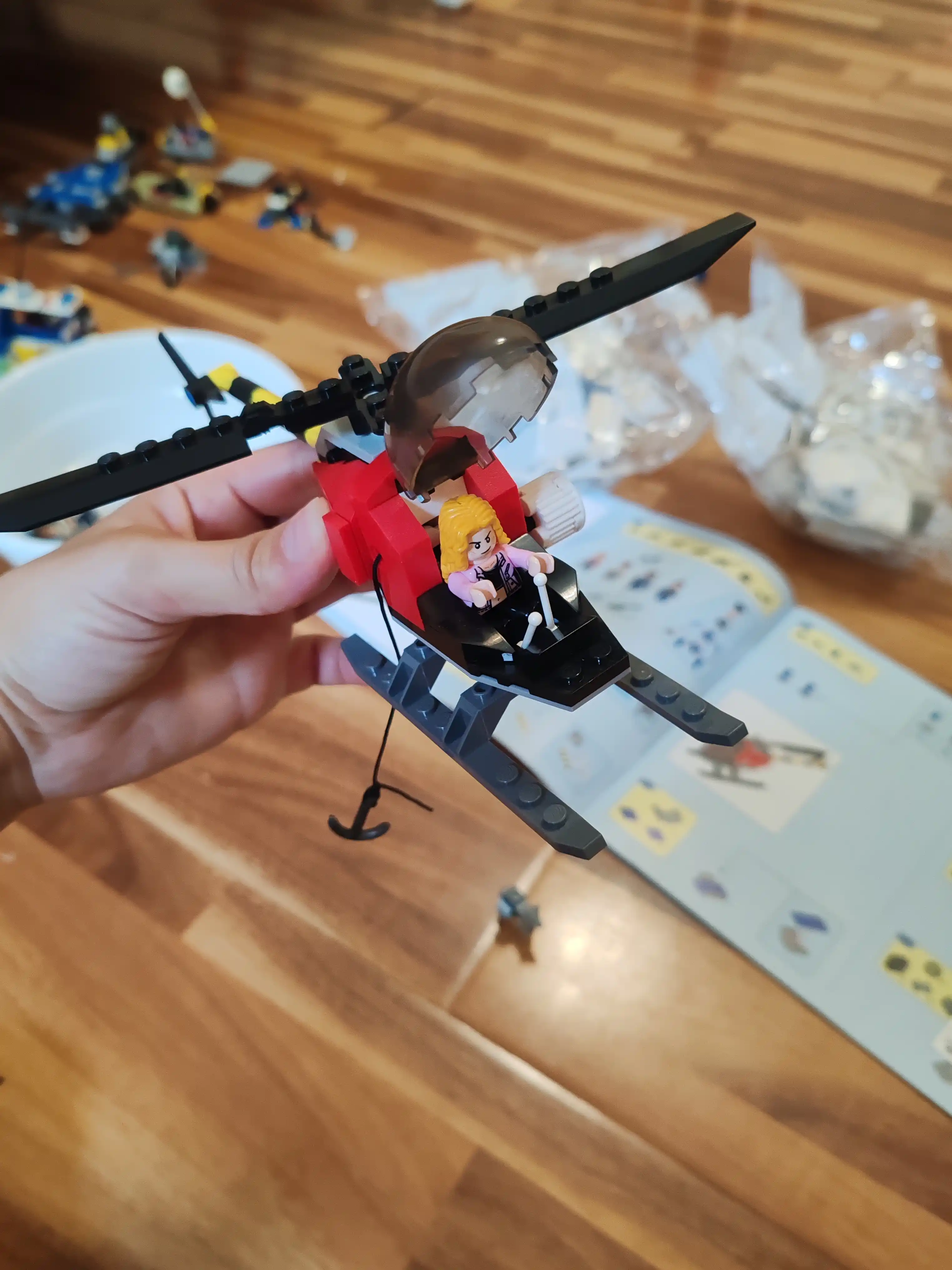 Lego mos konstruktor, lego avtomobil, samolyot, politsiya, vertolyot