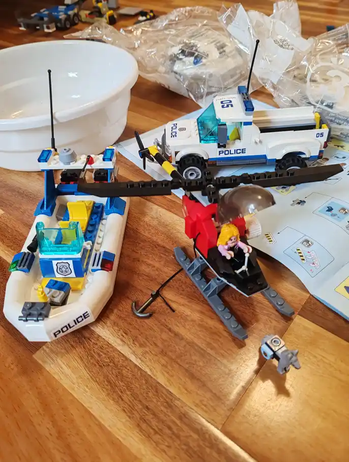 Lego mos konstruktor, lego avtomobil, samolyot, politsiya, vertolyot