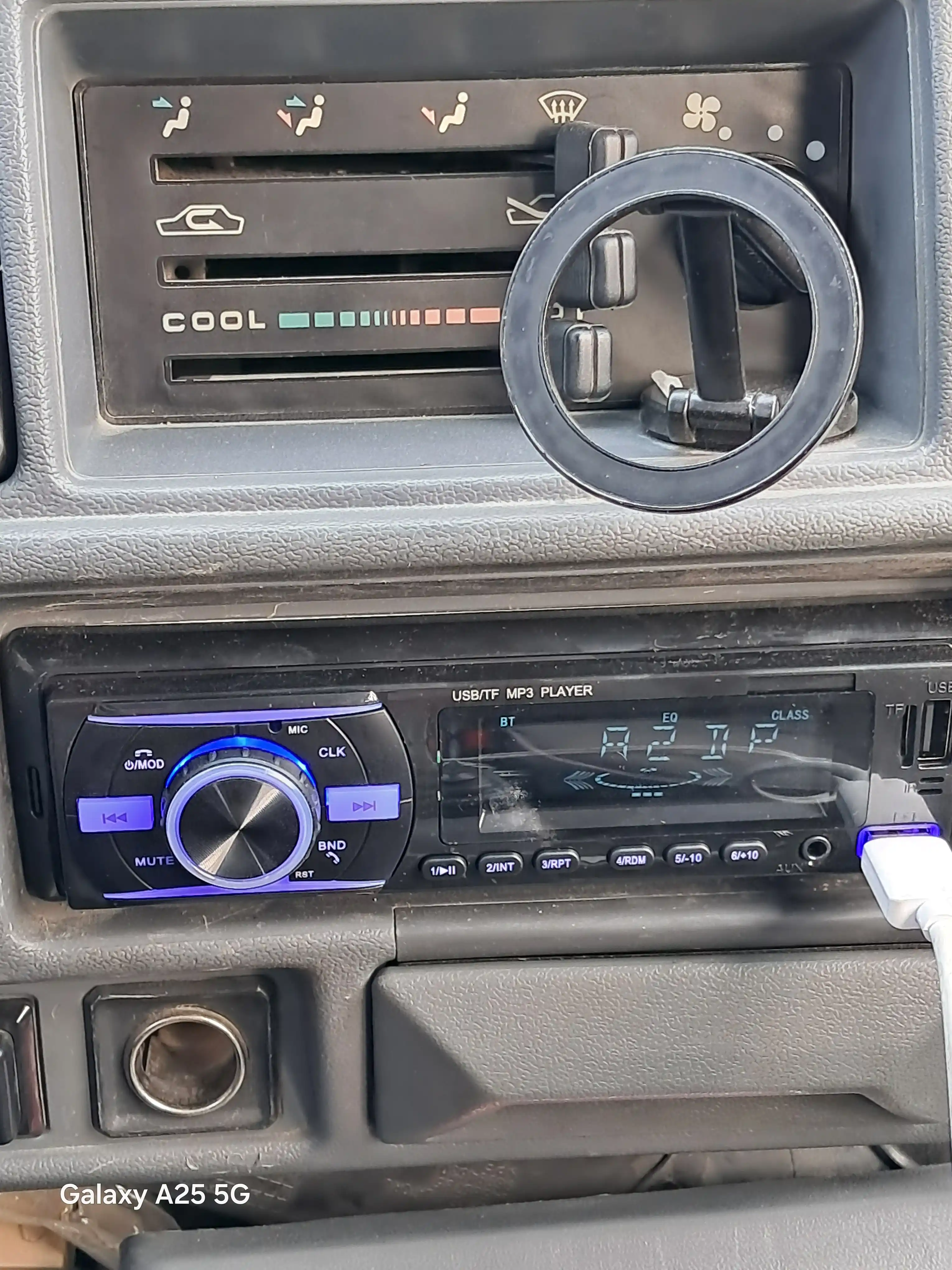 Avtomagnitola 920, avtomobil uchun radio magnitafon