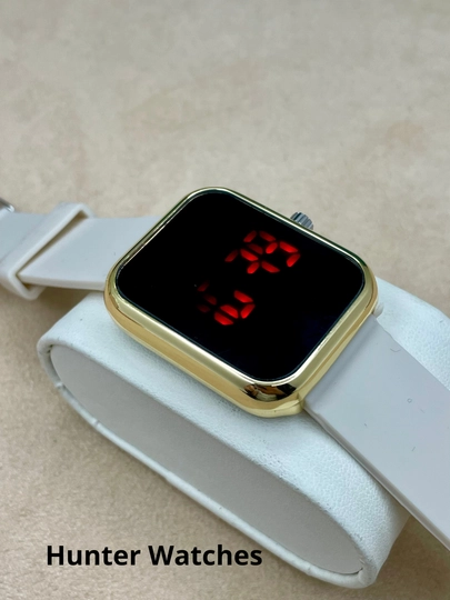 Женские наручные часы на выставке — LWATCHS-15W0124-СЕРЫЙ