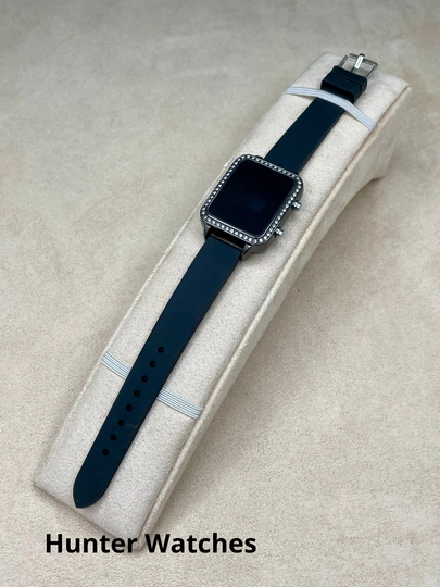 Женские наручные часы на выставке — LWATCHS-15W0124-CЕРМЕЛ