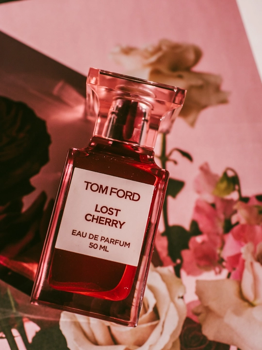 LABOR Parfum Lost Cherry Tom Ford, Erkak va ayollar parfyumi maxsus flakonlarda