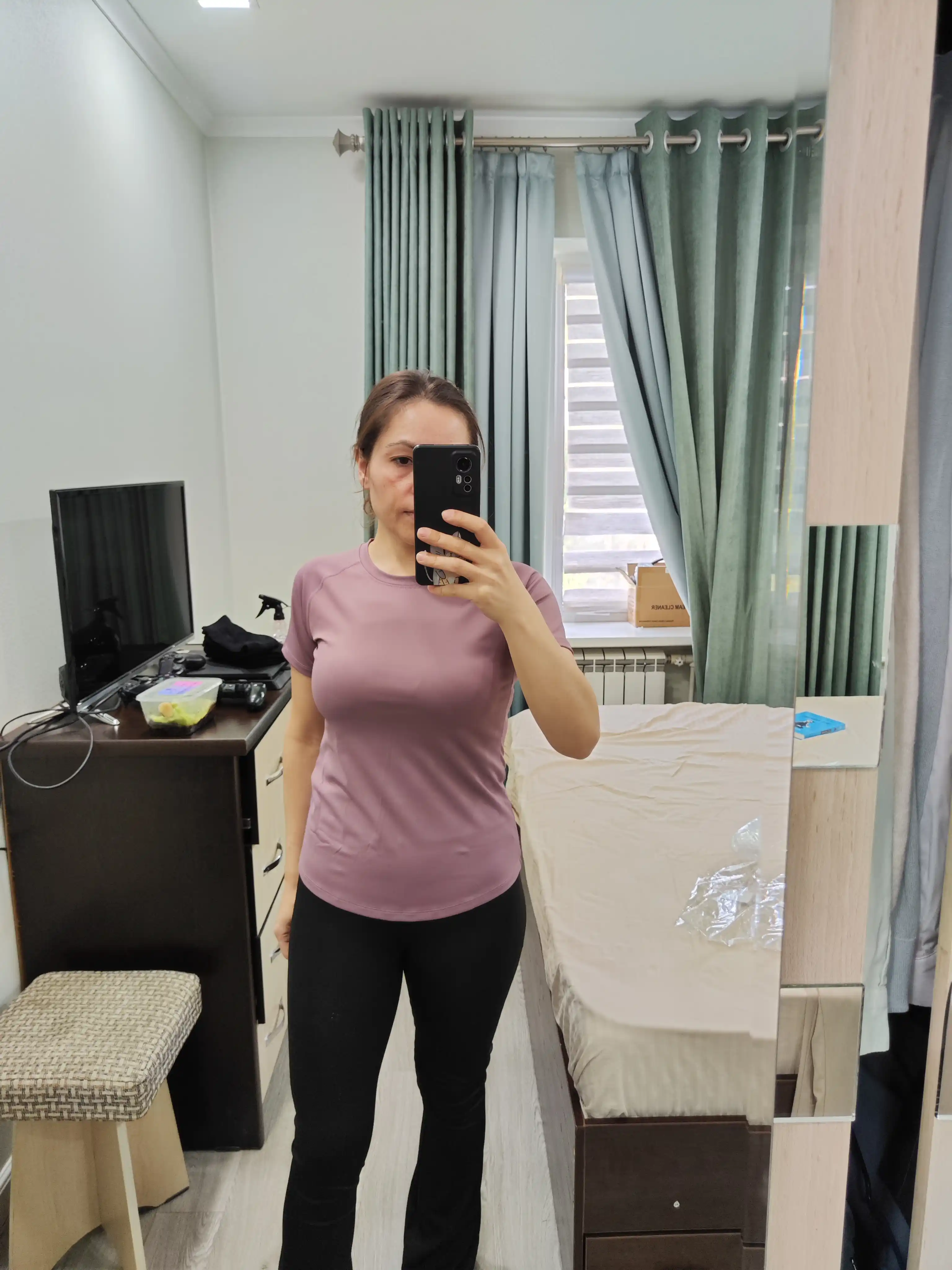 Ayollar sport futbolkasi, Kioko, ayollar fitnes rashgardi, ayollar sport kiyimi