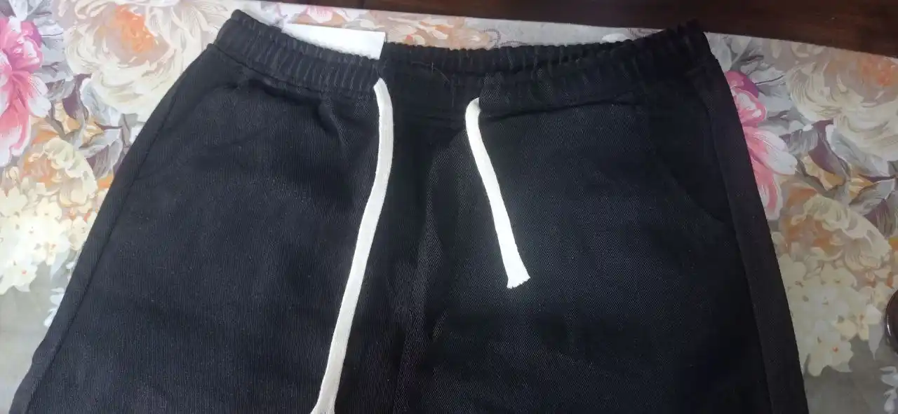 Erkaklar jinsi shimlar, bo'shashgan jinsi shimlar