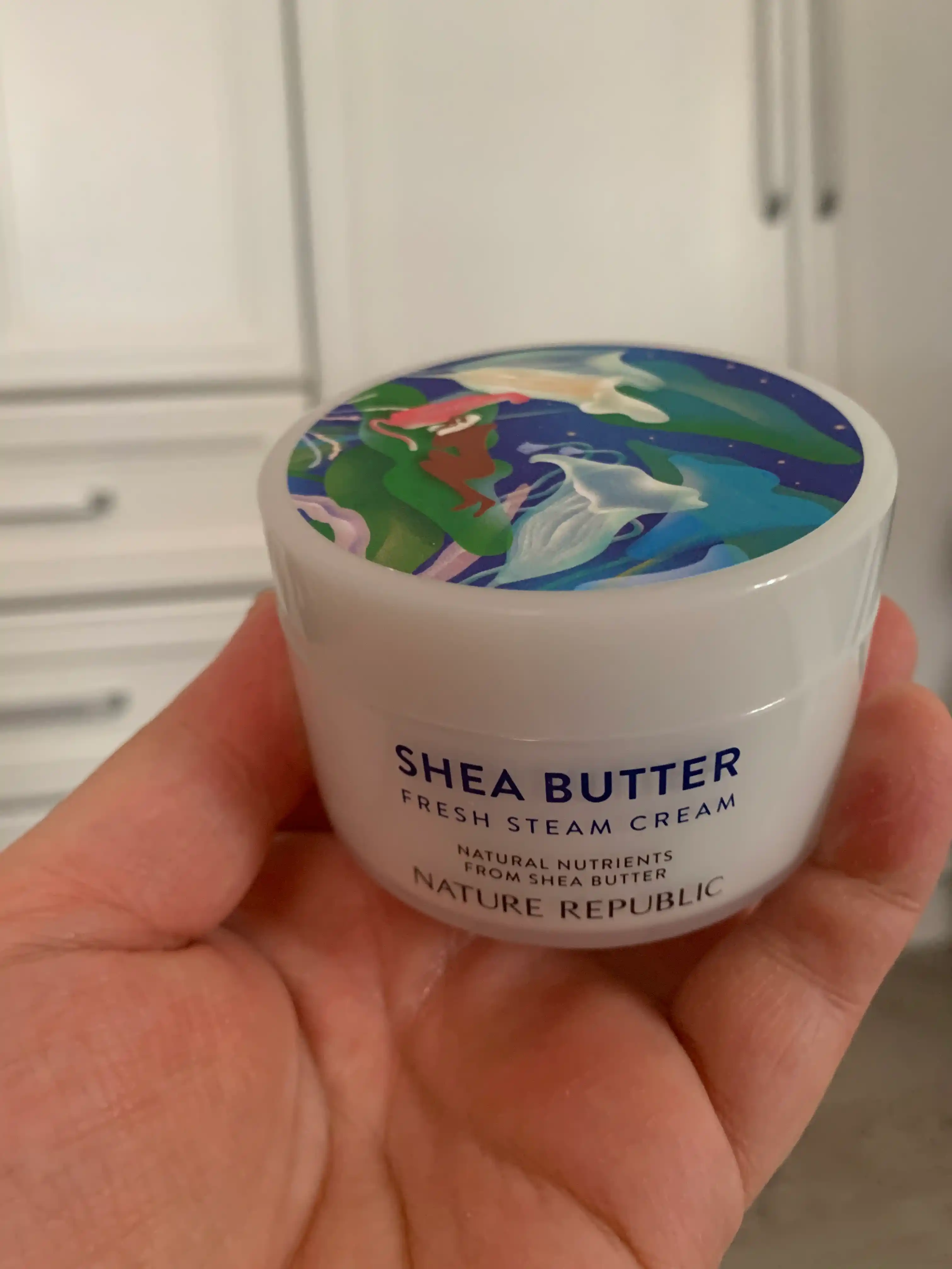 Shea Butter namlantiruvchi kunduzgi va tungi krem, 100 ml