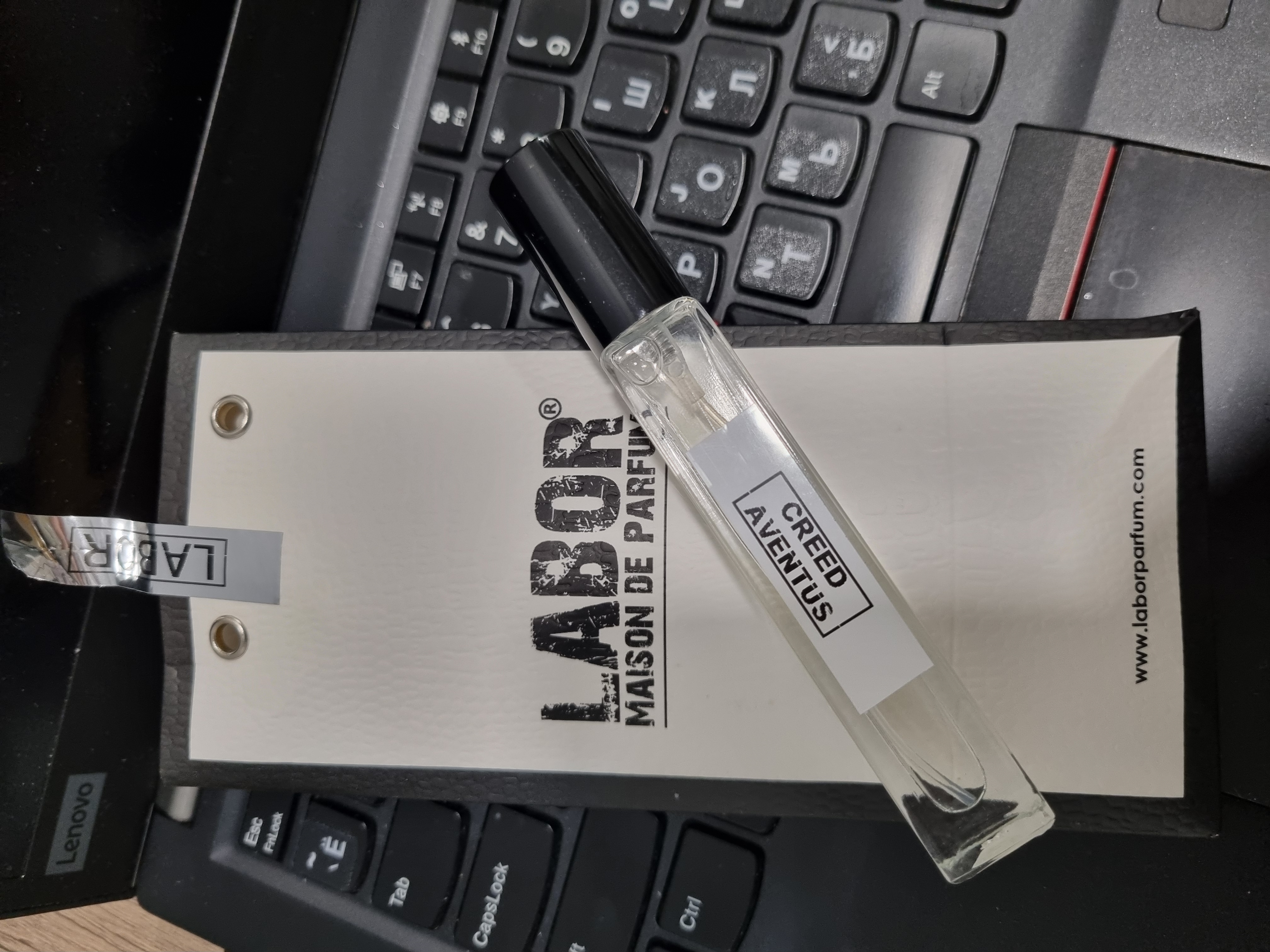 LABOR Parfum Creed Aventus by Creed, erkaklar parfyumi maxsus flakonlarda