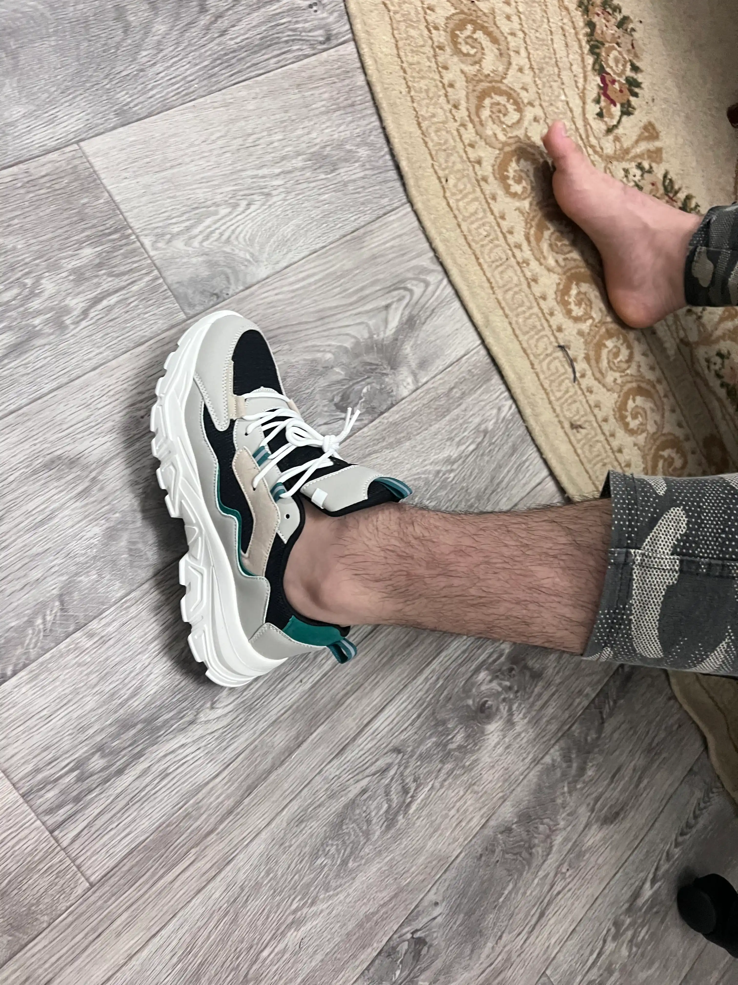 Krossovkalar ELEGANT yozgi kuzgi bahorgi 40-44 erkaklar uchun krassovka