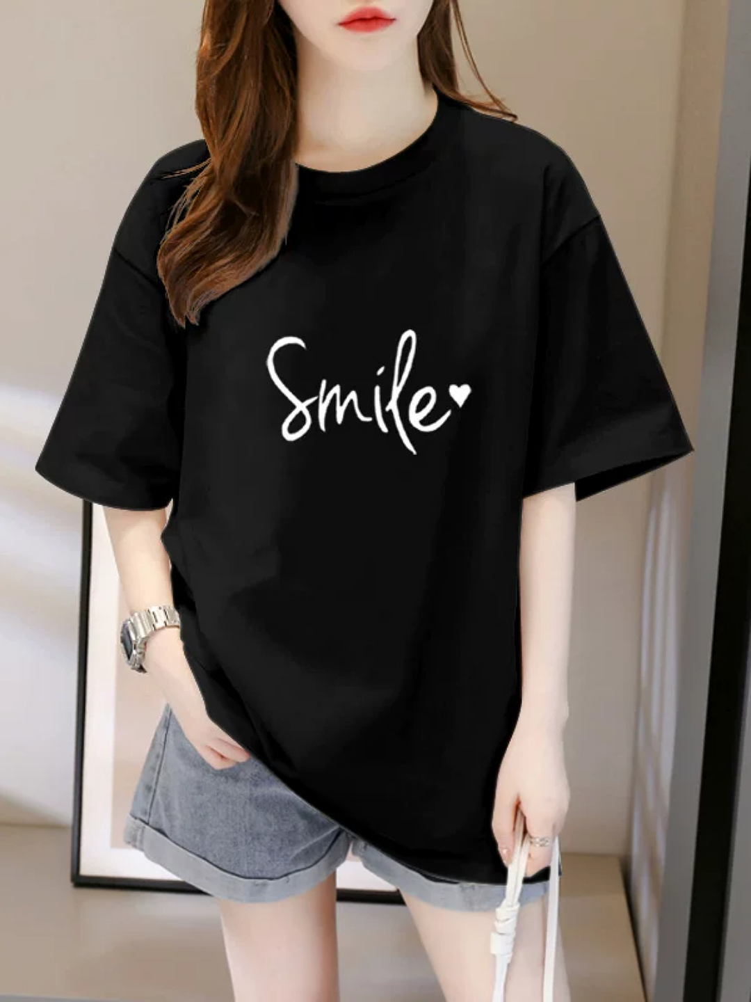 Kiyimdagi katta kokrak fotosurati