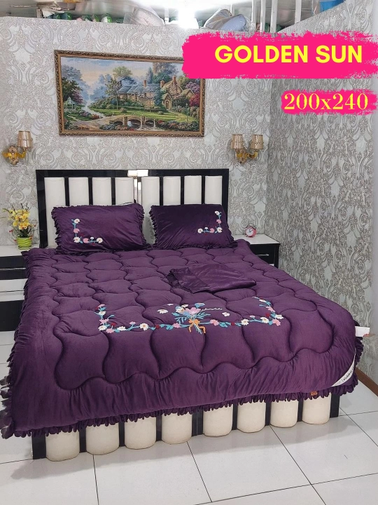 Mency Ko'rpa nabor, 200x240, yumshoq, 2 ta yostiq jildi va 1 ta choyshab, sumkada - 