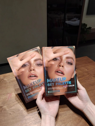 Палетка теней в виде книги 5/1. Tени, помада, консиллер, хайлайтер и румяна - 