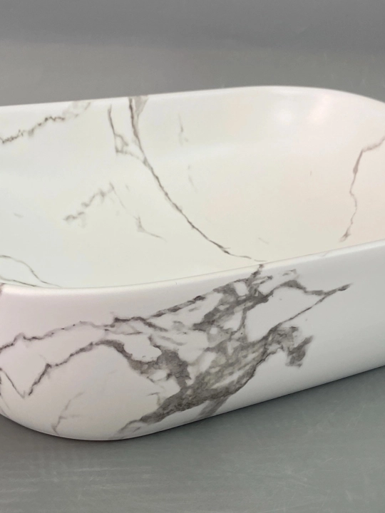 OSSO-493 STONE MARBLE modeli, oq rangli, keramik va oval shakldagi ustki rakovina