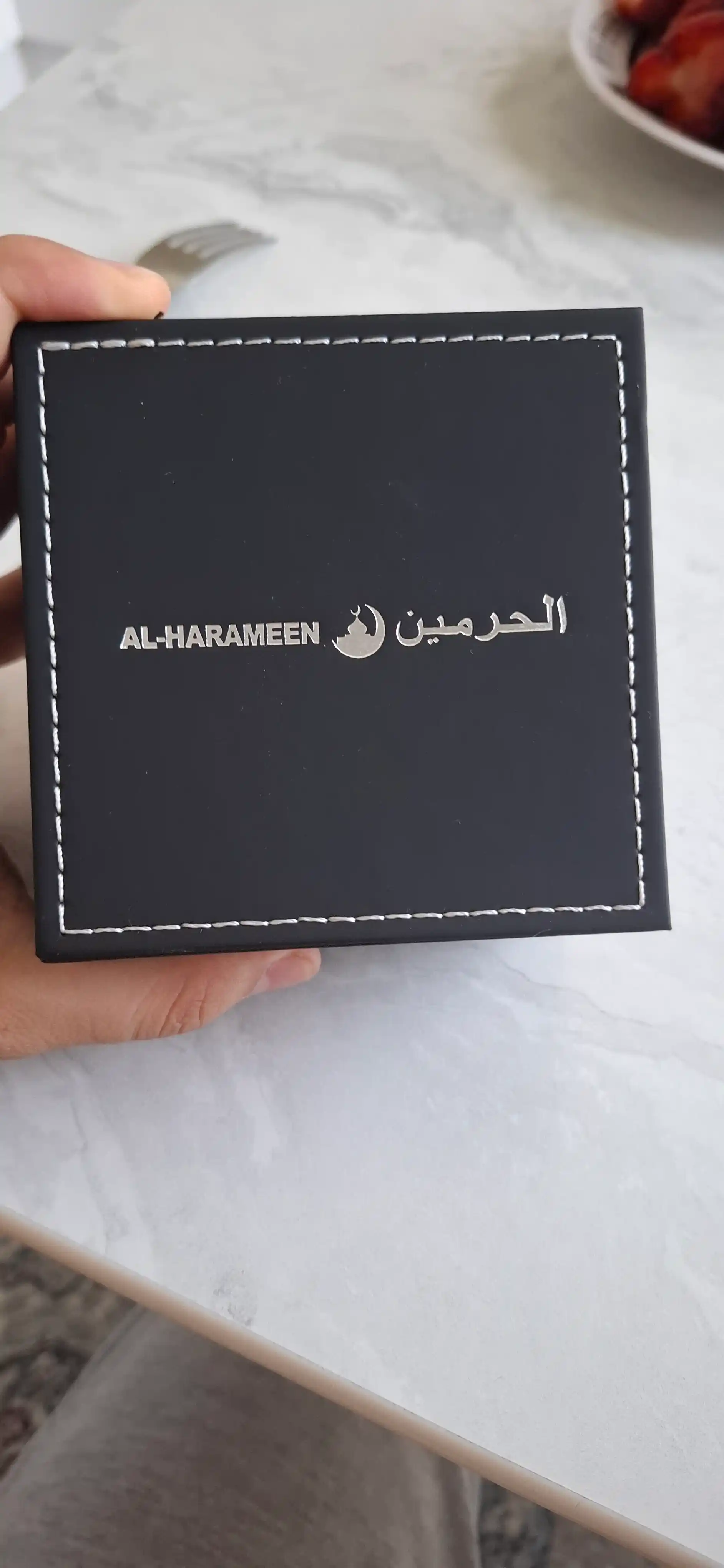 Ayollar uchun suvga chidamli, Namoz vaqtini eslatadigan Al-Harameen soati
