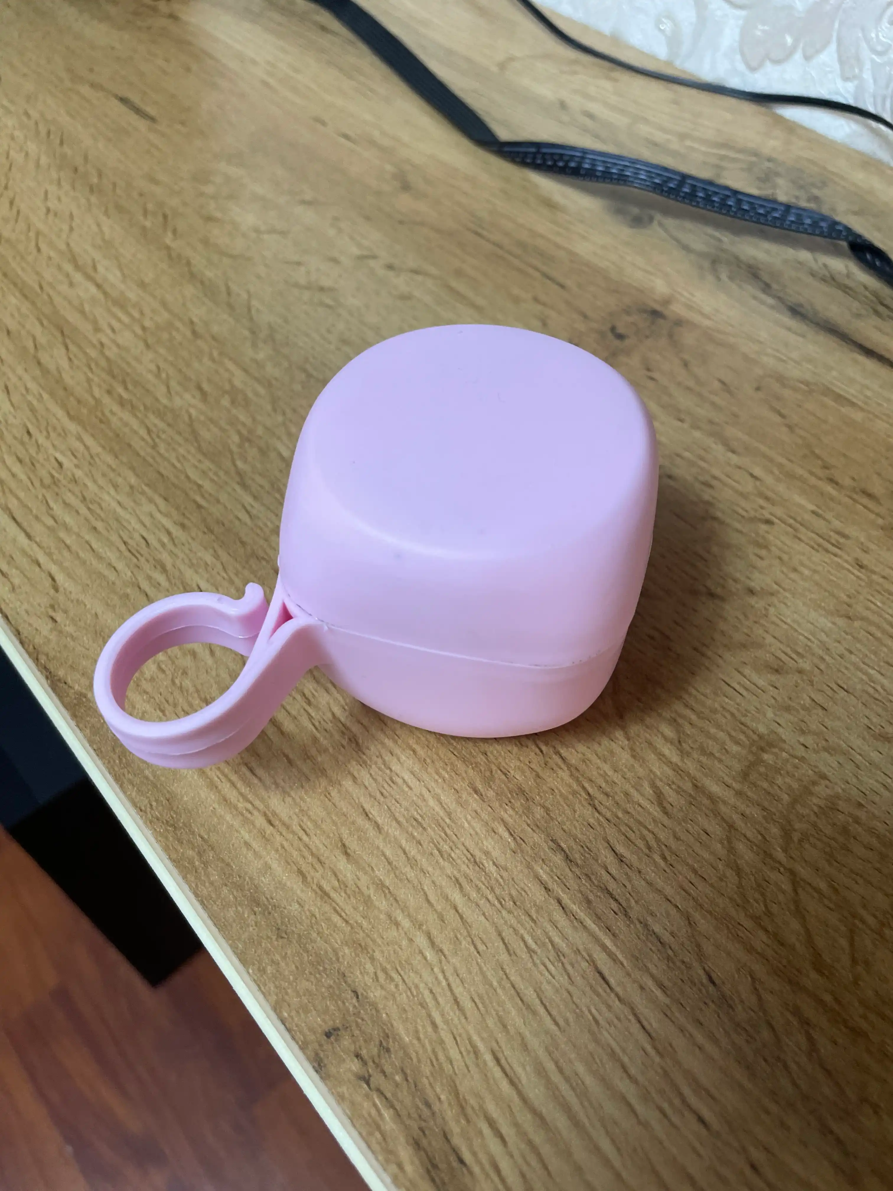 So'rg'ichlar va emizgichlarni saqlash uchun quti, plastikdan