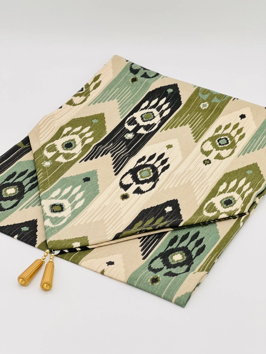 Milliy matodan dasturxon, stol uchun ranner va 6 ta likopcha, o‘lchami 40 x 180 sm