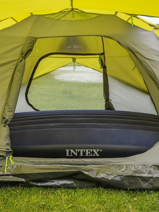 Puflanadigan matras ikki kishilik, nasos va yostiqlar bilan Intex 64765, 203 * 152 * 25 sm