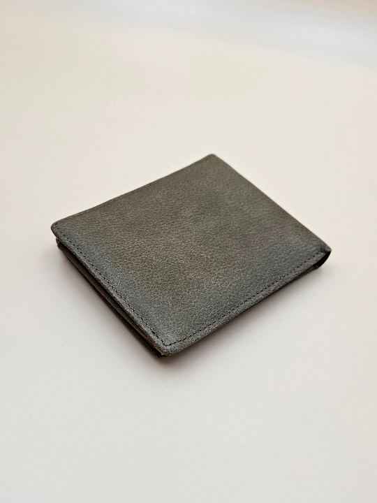 Кожаный мужской кошелёк с RFID-защитой