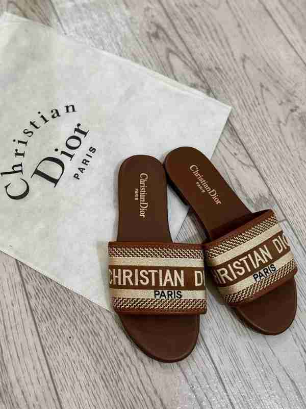 Nesti uyatchan bilan porno