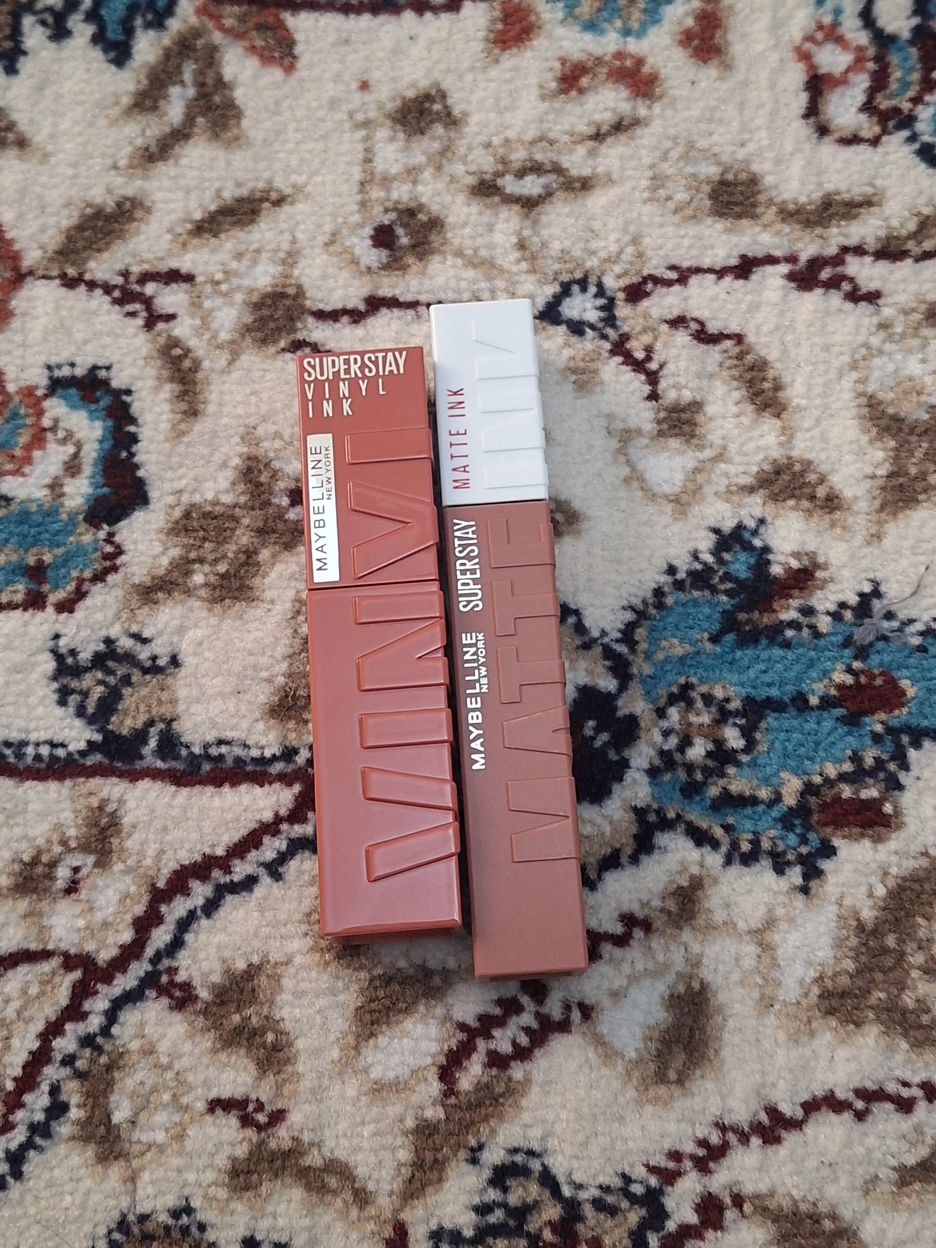 Suyuq matli lab bo'yog'i Maybelline New York "Super Stay Matte Ink", soya 65, Beg'araz, 5 ml