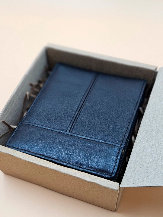 Erkaklar uchun haqiqiy charm RFID-himoyalangan hamyon