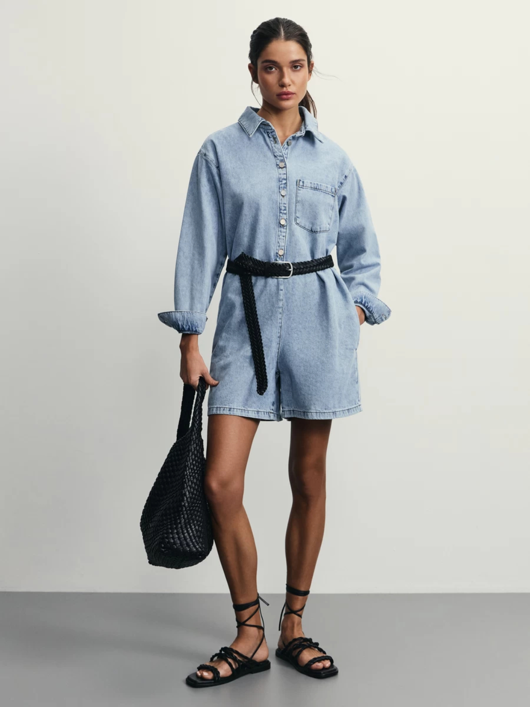 Yigit mast xolasini uxlayotganda sikibdi. Erkaklar tomonidan mushukni yalash