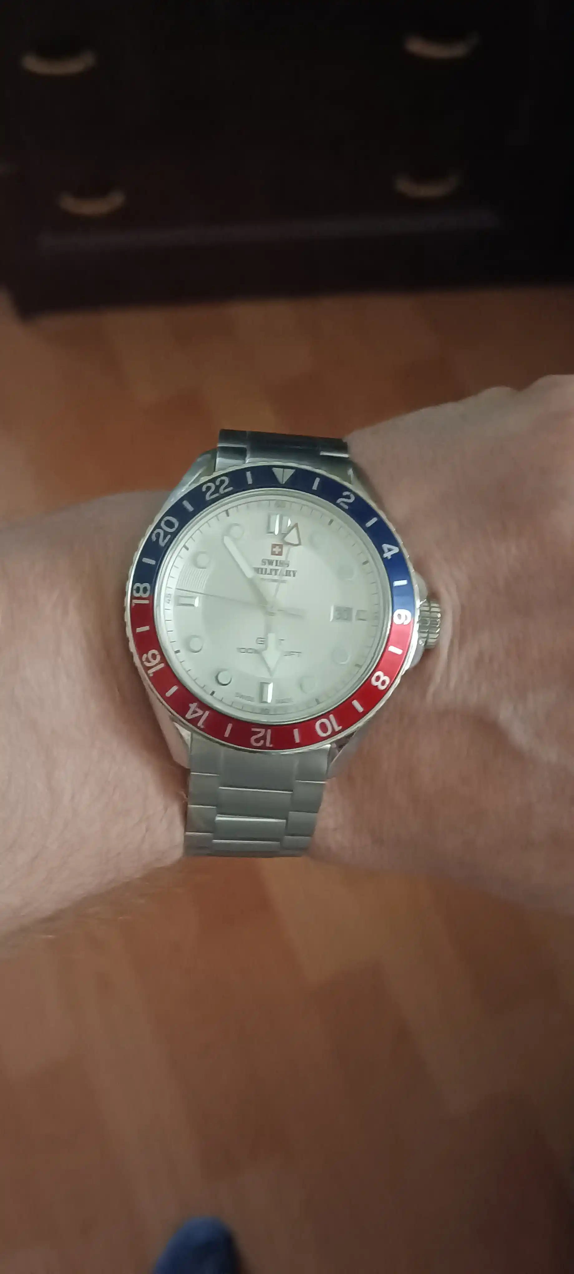 Erkaklar qo'l soati Swiss Military SM34095 Sport GMT Travel