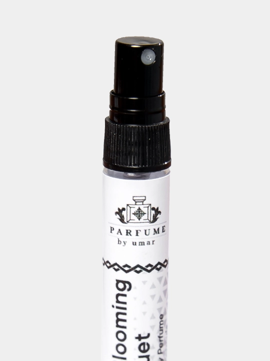 Ayollar atirlari "Miss Dior blooming bouquet"ni 10 ml sinov kitobida ichib, har kunlik atir