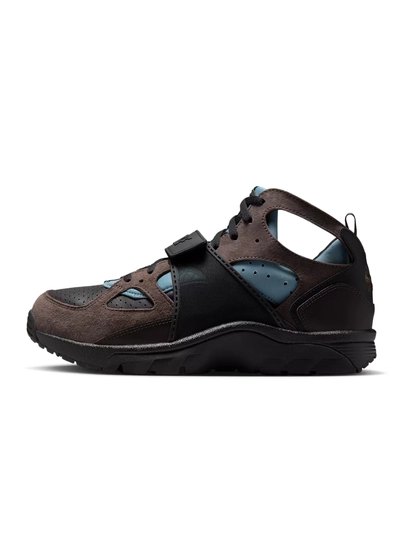 Кроссовки Air Trainer Huarache SP — стиль 90-х в обновлённом исполнении - 